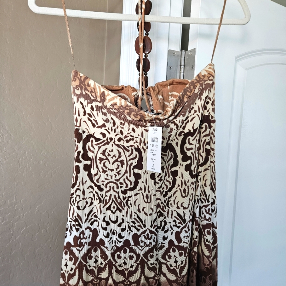 Cache Halter Top